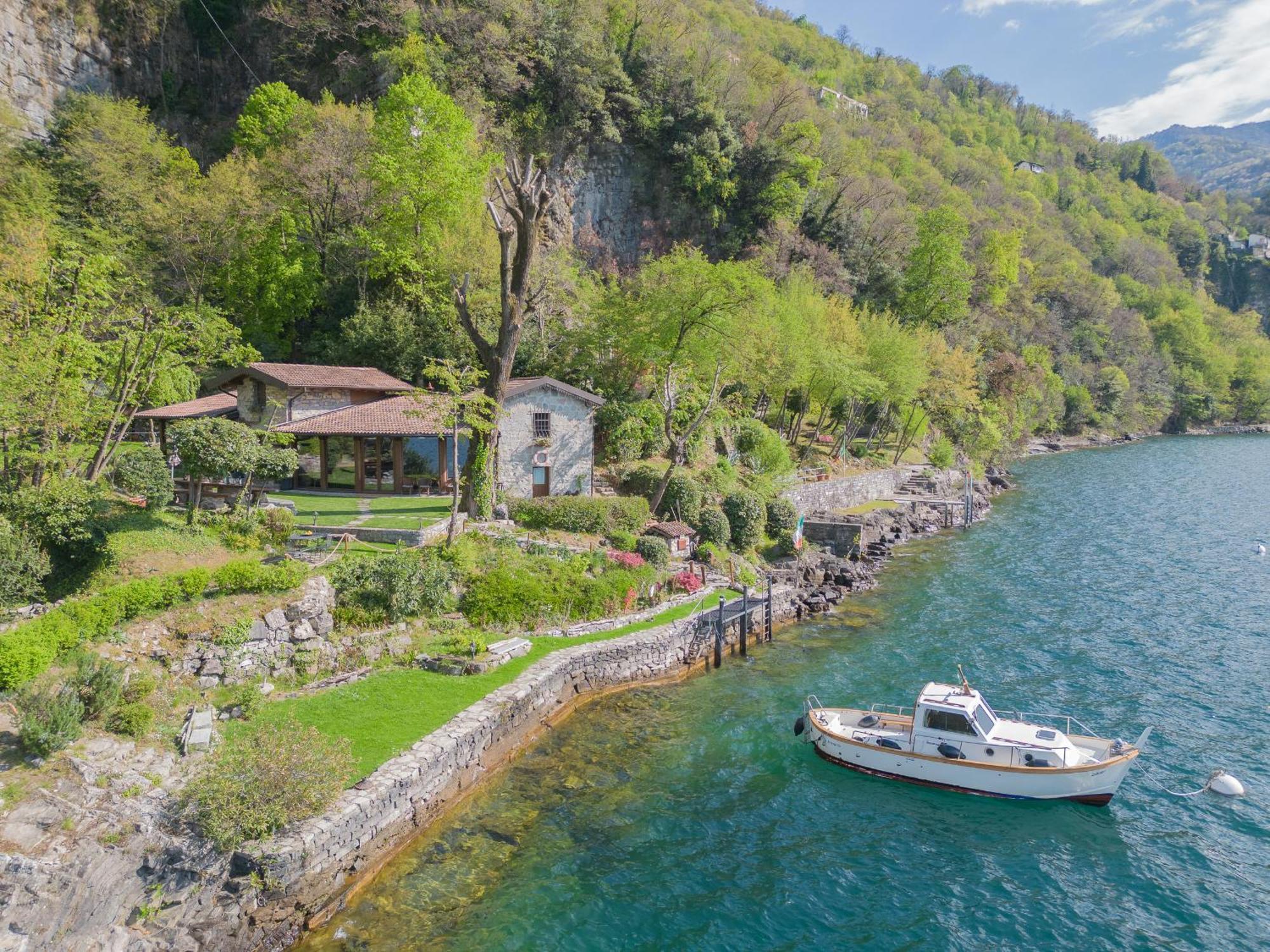 The Writer'S Nest Waterfront Villa By Rent All Como Faggeto Lario 外观 照片